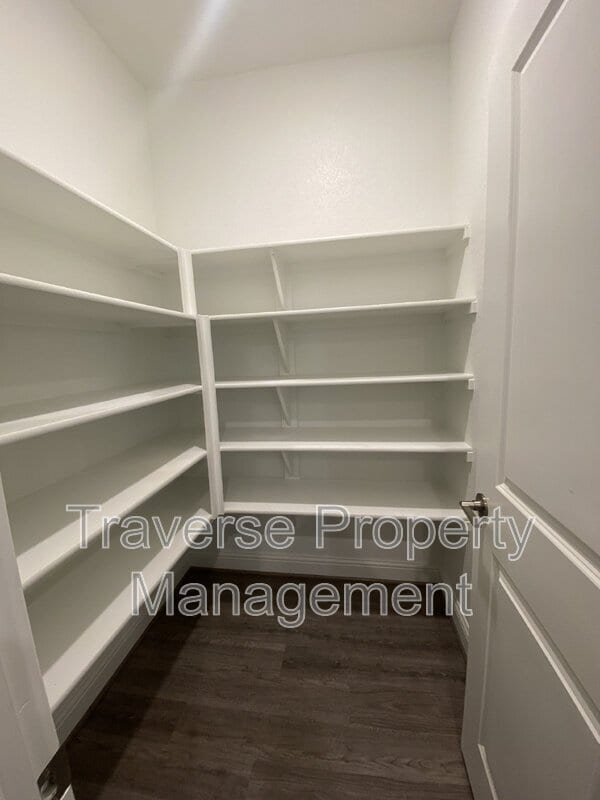 Building Photo - 115 Peach Orchard Ln