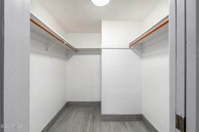 Building Photo - 11040 N 28th Dr