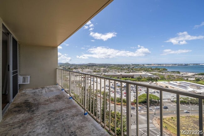 Building Photo - $2,350 / 1br - 552ft2 - Modern Comfort & Convenience 1BR/1BA/1PKG unit in Lele Pono Condo (Aiea)
