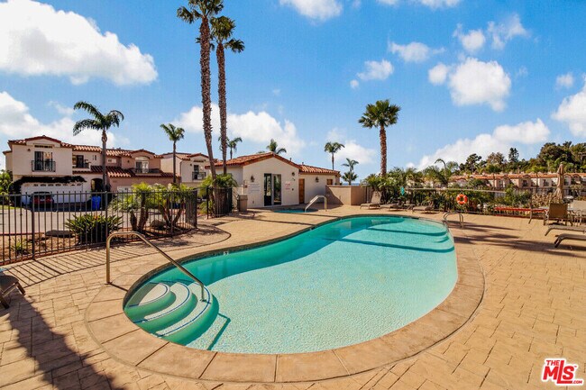 Building Photo - 6450 Lunita Rd