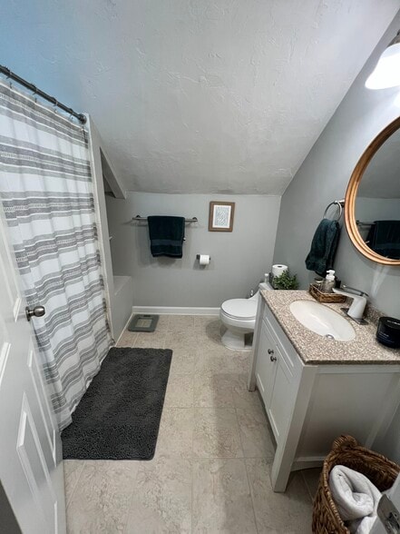 Building Photo - 3 Knox Ct