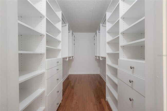 Building Photo - 107 S Obrien St