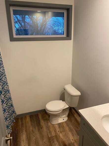 Primary Photo - 211 Belvidere St E