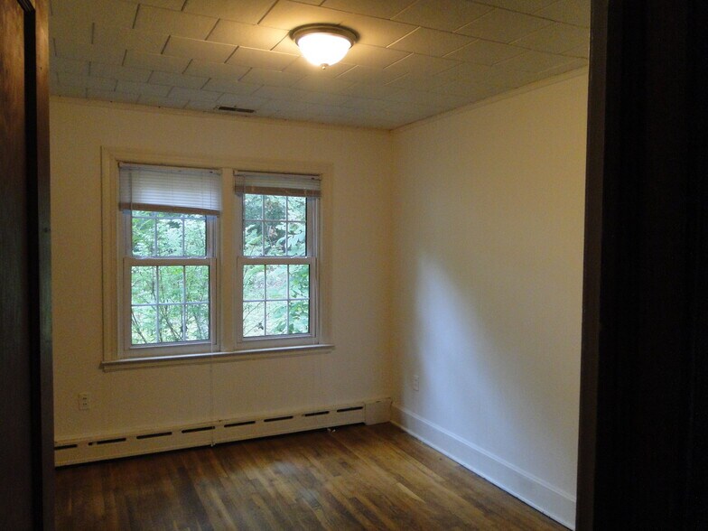 BR 2 - 106 Pine St