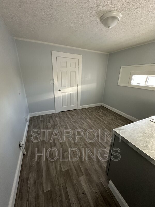 Building Photo - 4507 E Lynn St