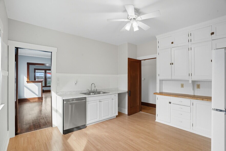 Building Photo - 1719 N Marquette St