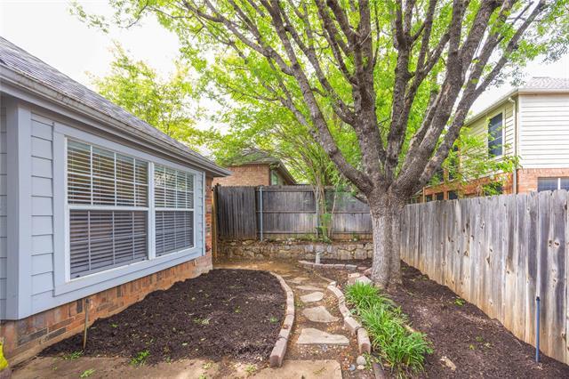 Building Photo - 2405 Pinehurst Ct
