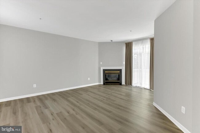 Building Photo - 9411 Royal Bonnet Terrace