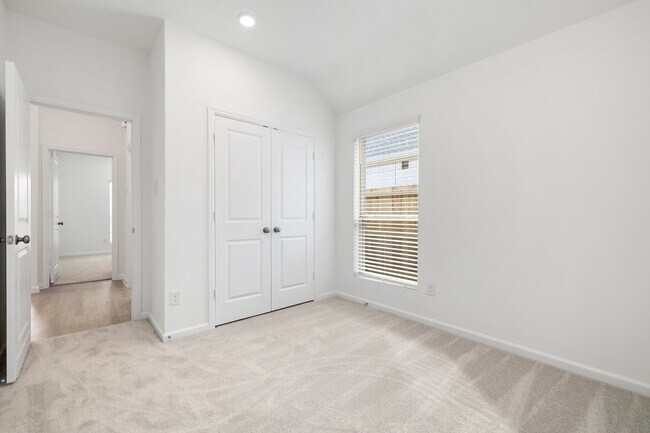 Building Photo - 30342 Centipede Grv Ln