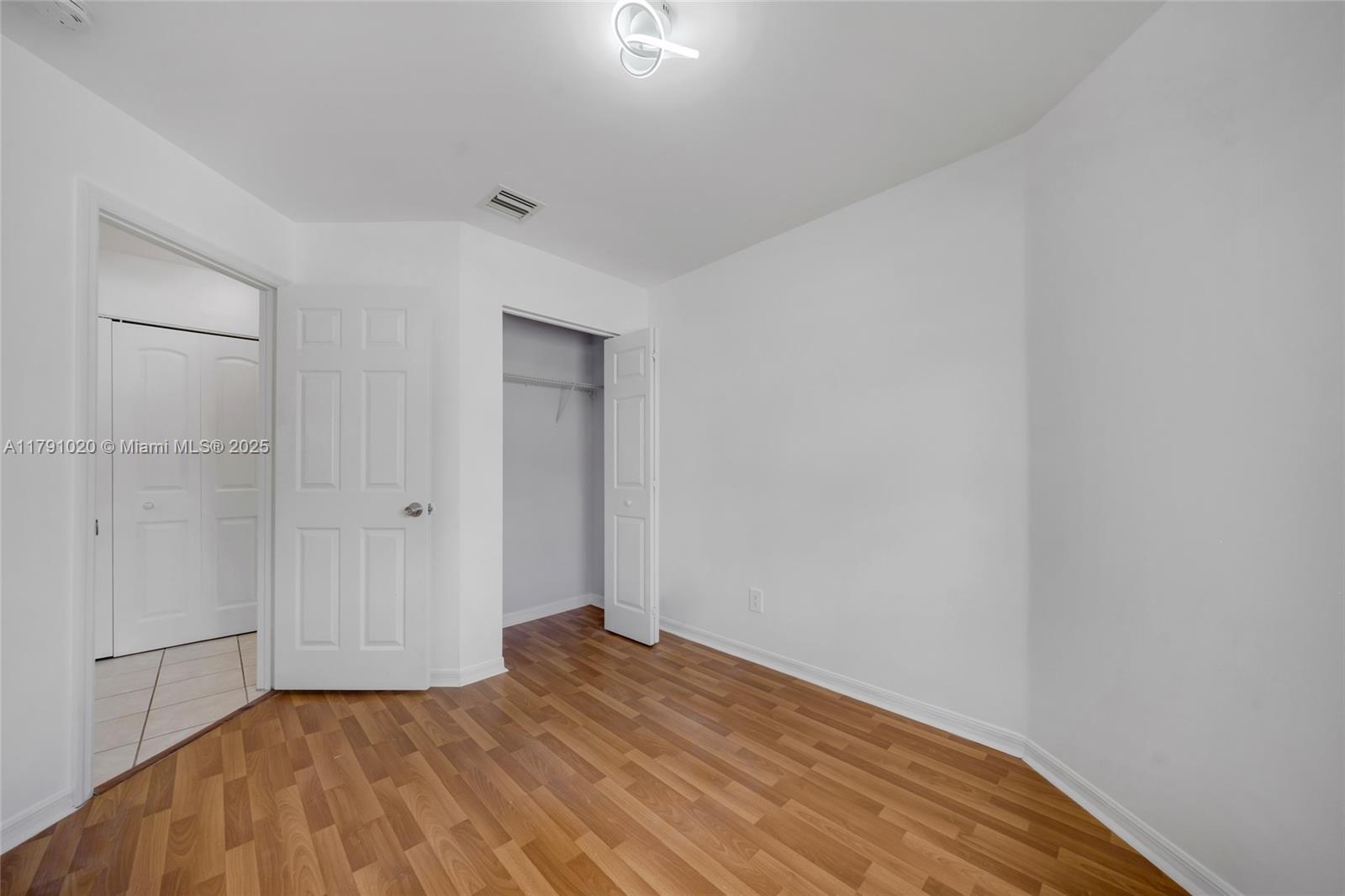 Building Photo - 709 NW 208th Way