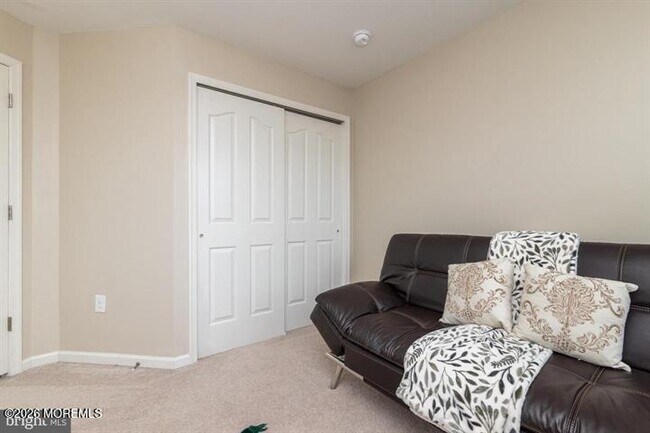 Building Photo - 109 Creekside Wy