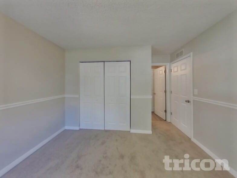 Building Photo - 330 Malcolm Ave