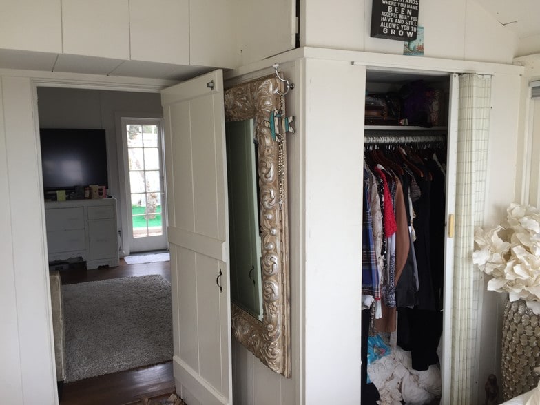 Building Photo - 2612 Victoria Dr