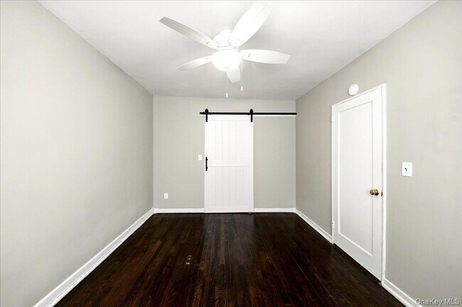 Building Photo - 12 Wainwright Ave