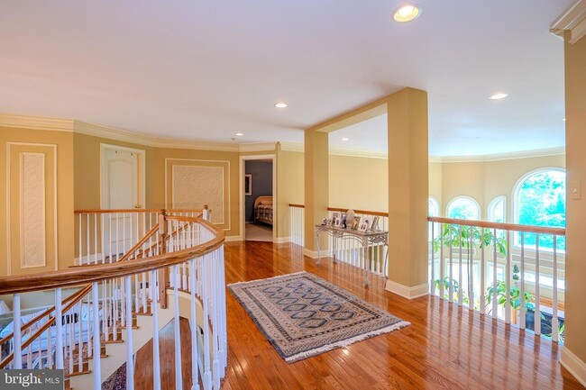 Building Photo - 19 Meadowlark Dr