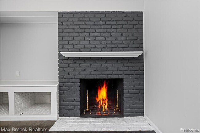 Building Photo - 2601 Lamplighter Ln