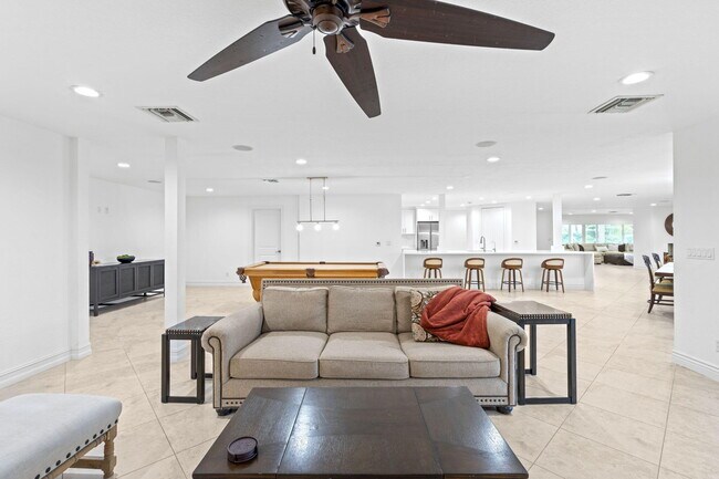 Building Photo - 7447 NW 82nd Terrace