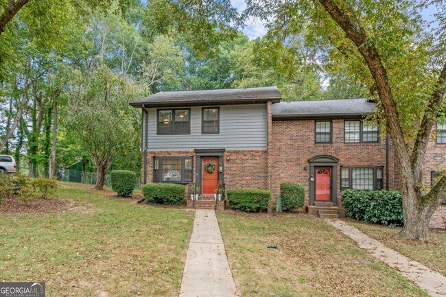 Building Photo - 541 N White St