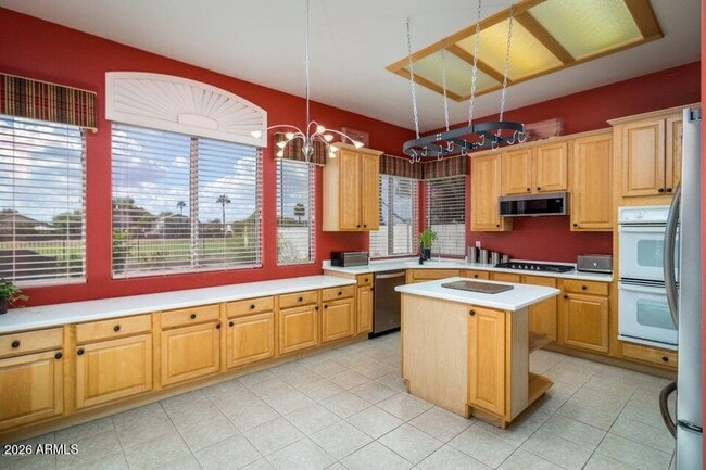 Building Photo - 1004 S Parkcrest St