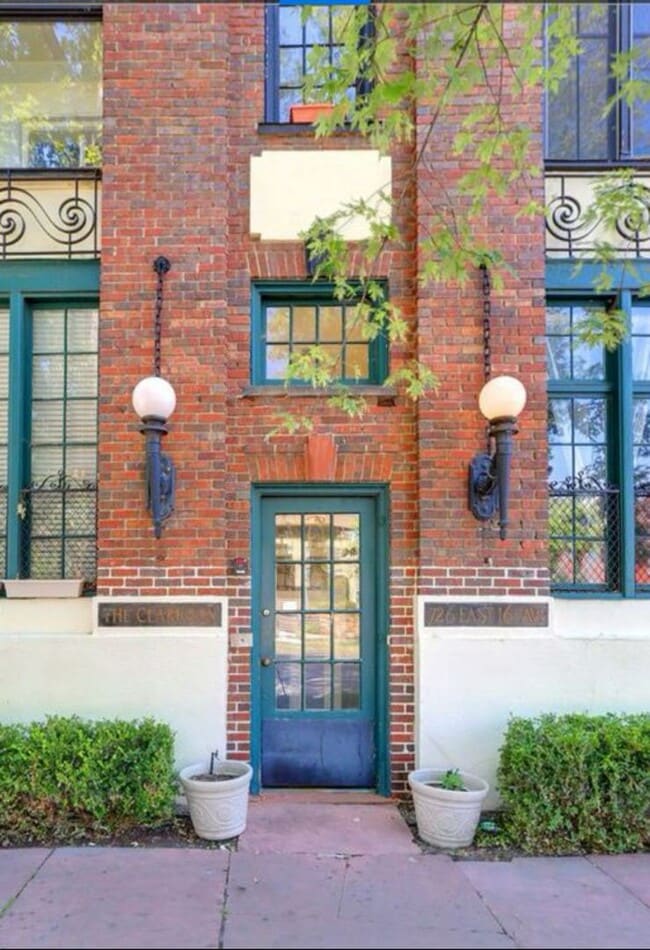 Building Photo - Charming Historic Condo in the Heart of Up...