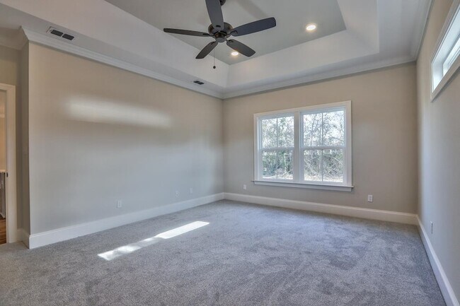 Building Photo - 43 Saralan Gdn Dr