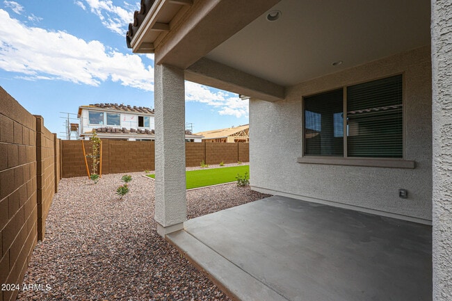 Building Photo - 8752 W Medlock Dr