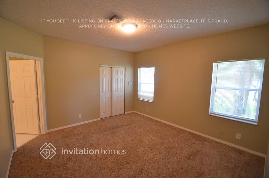 Building Photo - 6051 NW 41st Dr