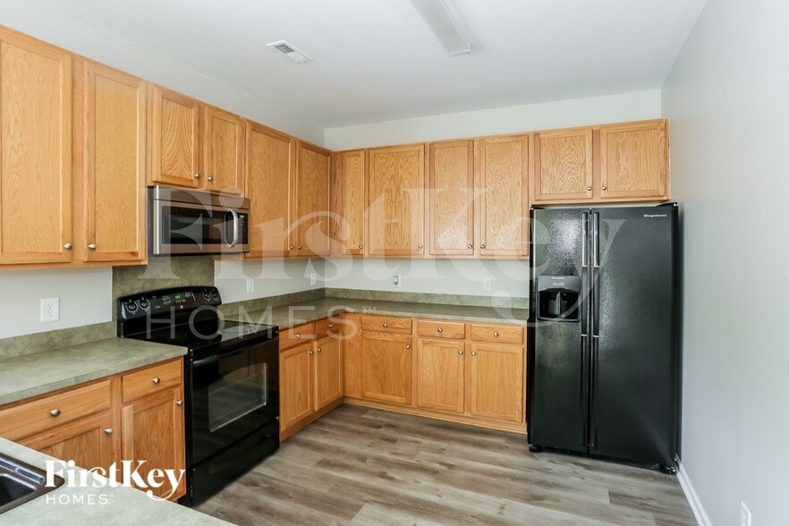 Building Photo - 511 Galesburg Dr