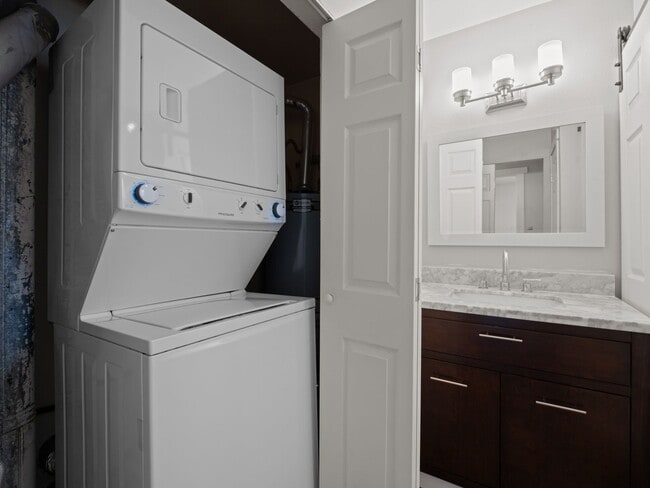 Building Photo - Gre-100 E 600 S Orem, UT 84058