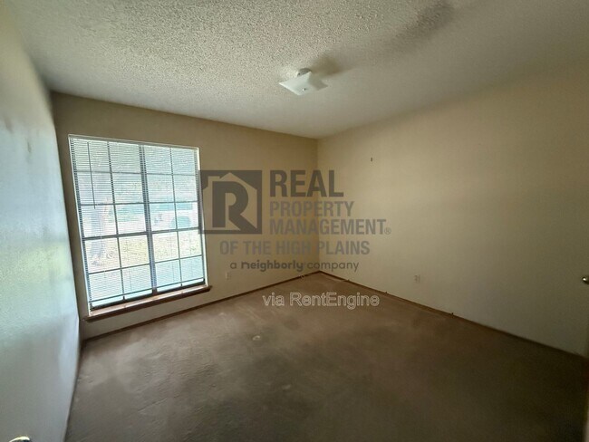 Building Photo - 6503 Terryville Dr