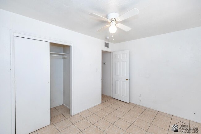 Building Photo - 276 S 17th Ave