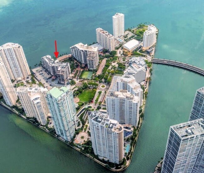 Building Photo - 540 Brickell Key Dr