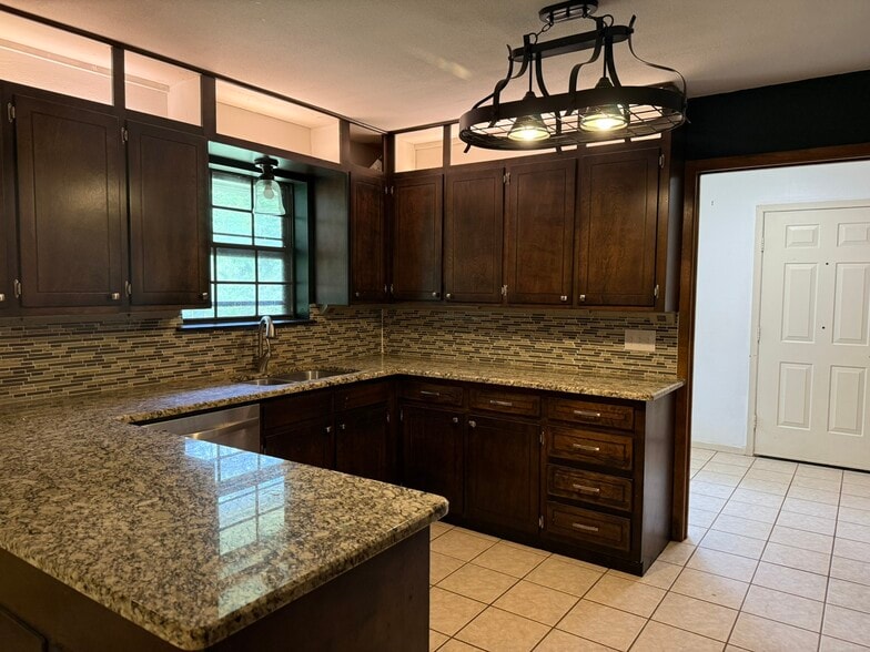 Kitchen - 10677 Hancock Dr