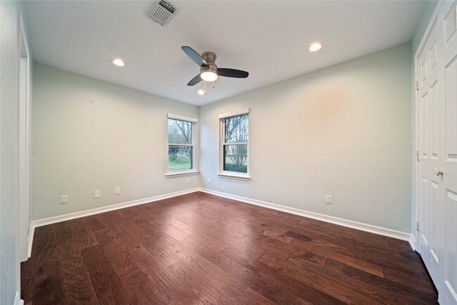 Building Photo - 2662 Sailboat Dr