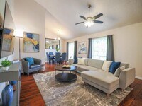 Building Photo - 11605 Buckingham Rd