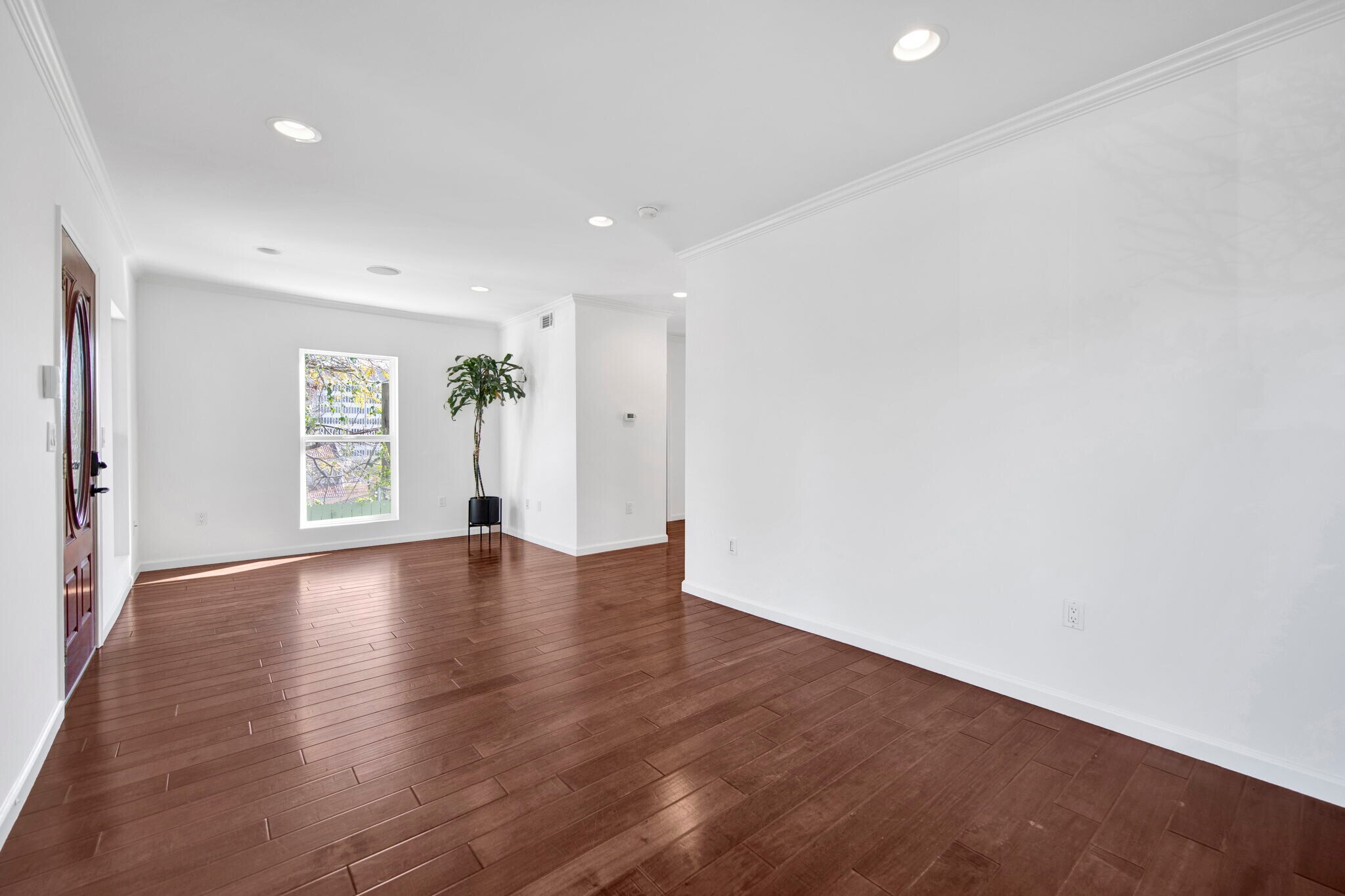 Building Photo - 2124 Reservoir St