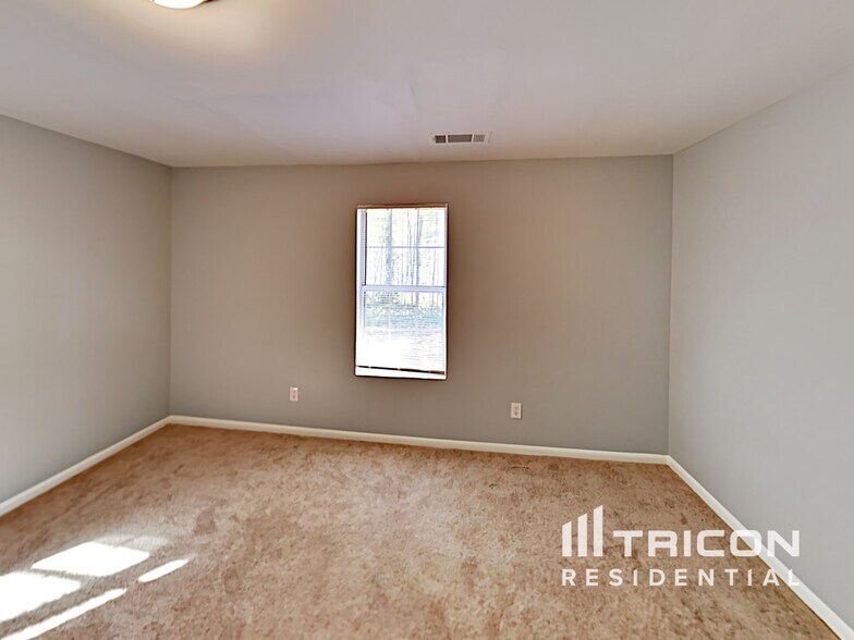 Building Photo - 93 Linville Pointe