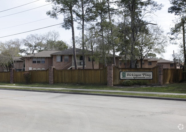 Primary Photo - Hollister Apartments