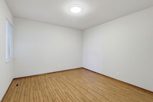 Building Photo - 1559 S Wolfe Rd