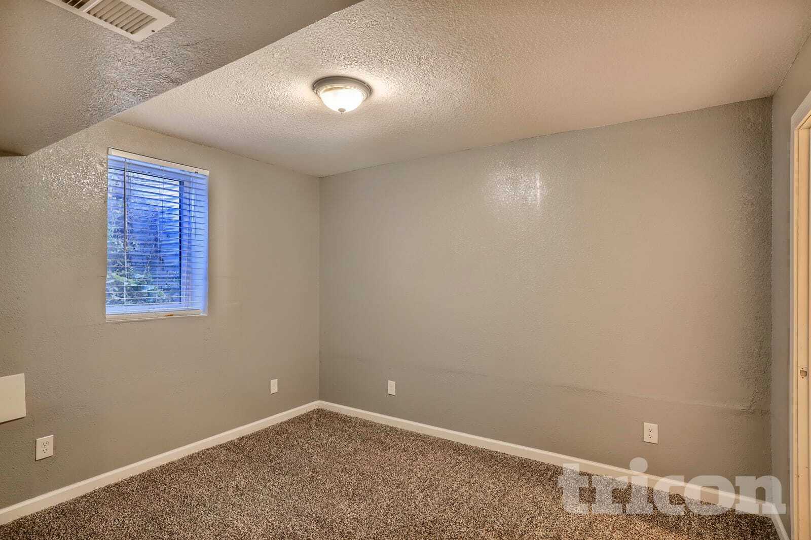 Building Photo - 895 S Garrison St