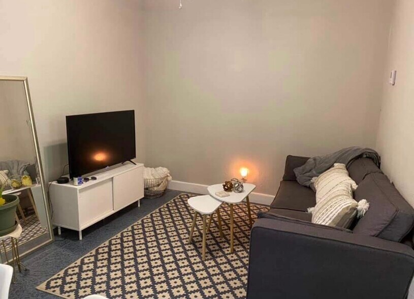 Building Photo - 1108 Coit St