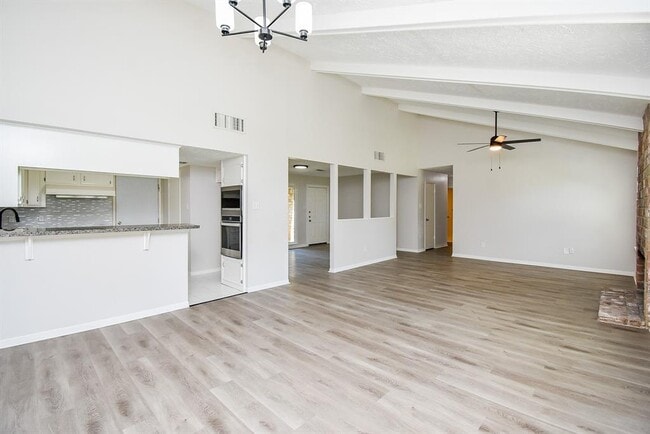 Building Photo - 2931 Jenny Dr