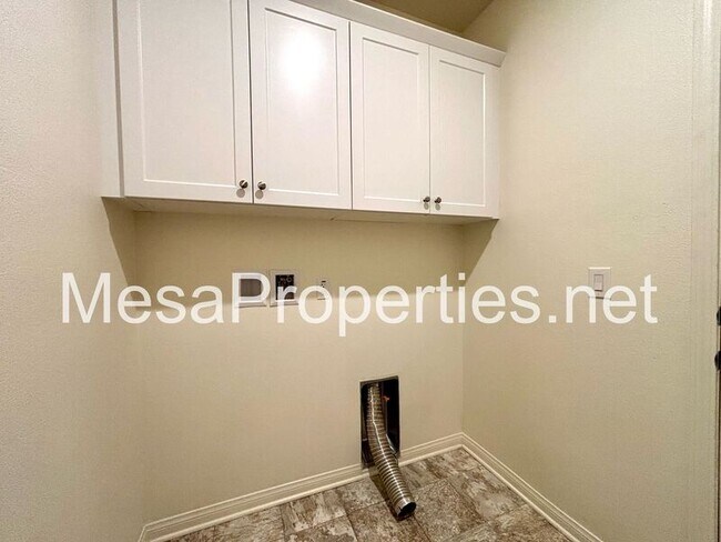 Building Photo - 13422 Menchaca Ct