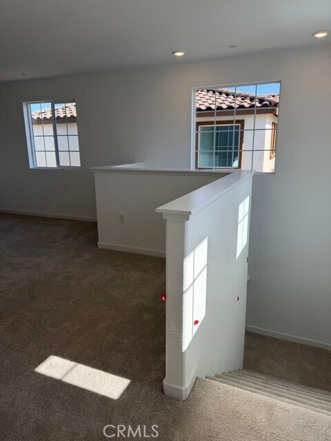 Building Photo - 9567 Silverstein Dr