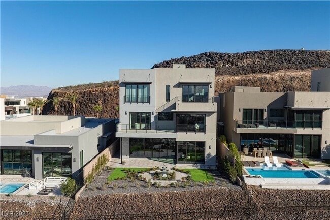 Building Photo - 577 Overlook Rim Dr