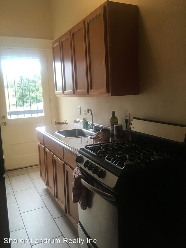 Building Photo - 1407 S 3rd St