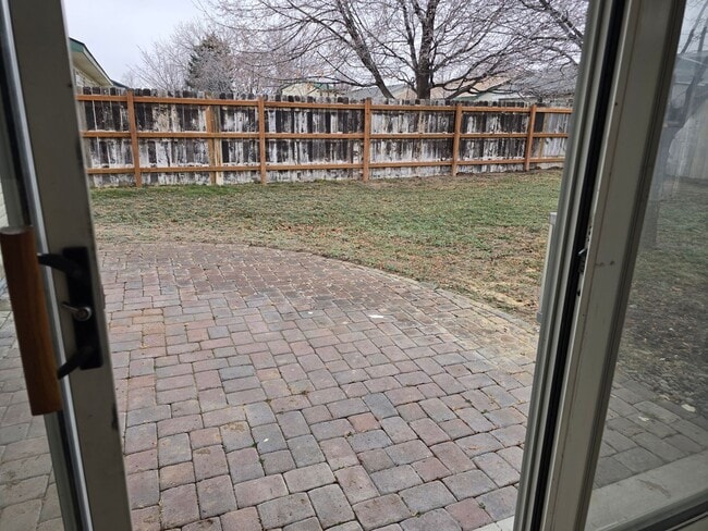 Building Photo - Freshly Updated 3 Bed | 2 Bath Home with Sunroom & Fenced Yard – Twin Falls