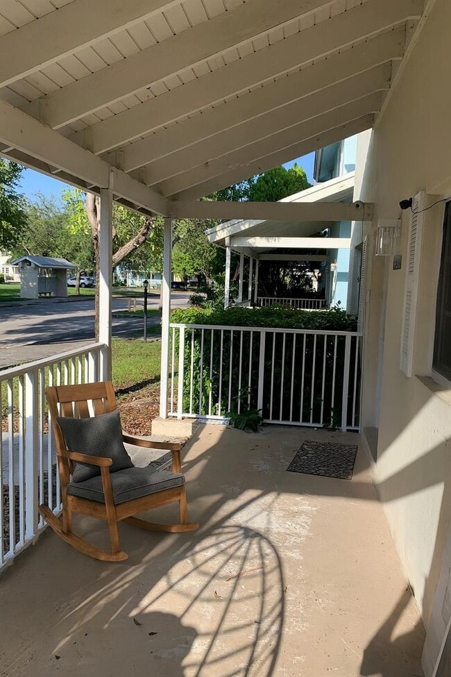 Building Photo - 400 NW 19th Terrace