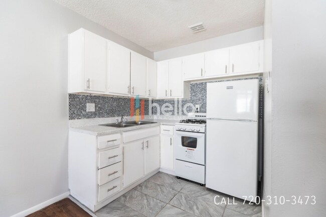 Primary Photo - 1410 N Moline St