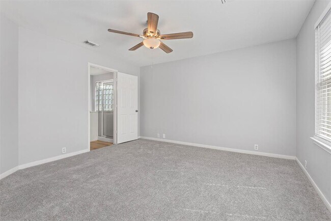 Building Photo - 11811 Skydale Dr